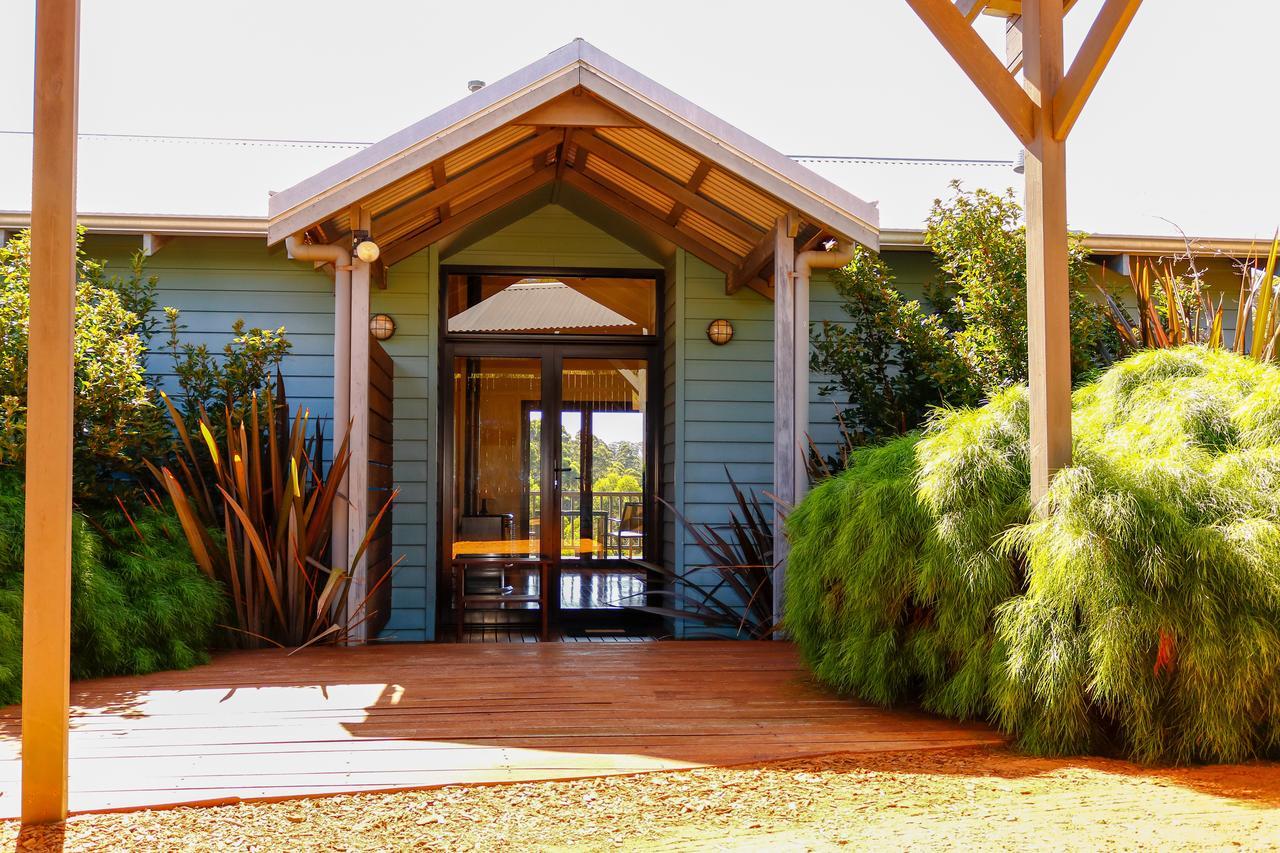 Rainbow Trail Chalets ペンバートン エクステリア 写真