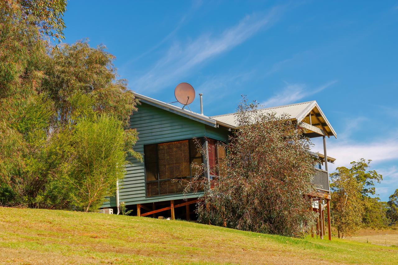 Rainbow Trail Chalets ペンバートン エクステリア 写真